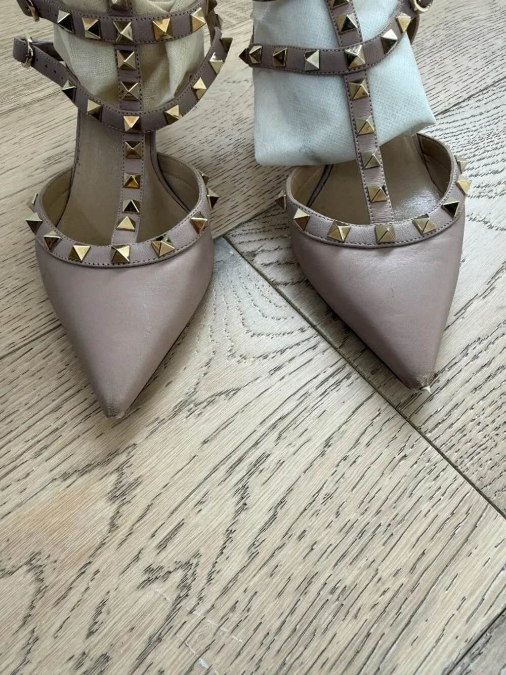 Valentino Garavani Rockstud Caged Kitten Heel Pumps 36.5